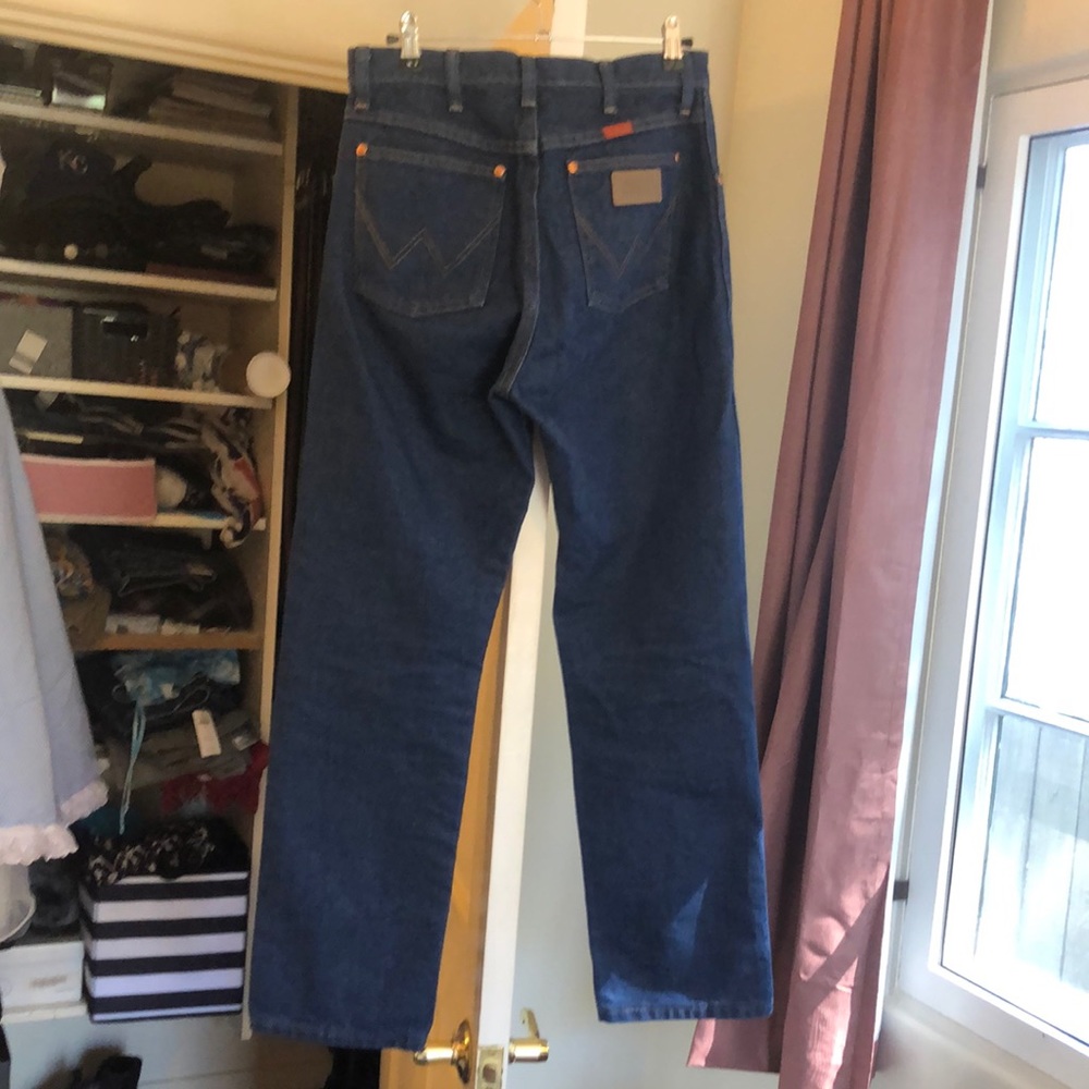 Straight Leg Wrangler Jeans Size 9 by 30 inches